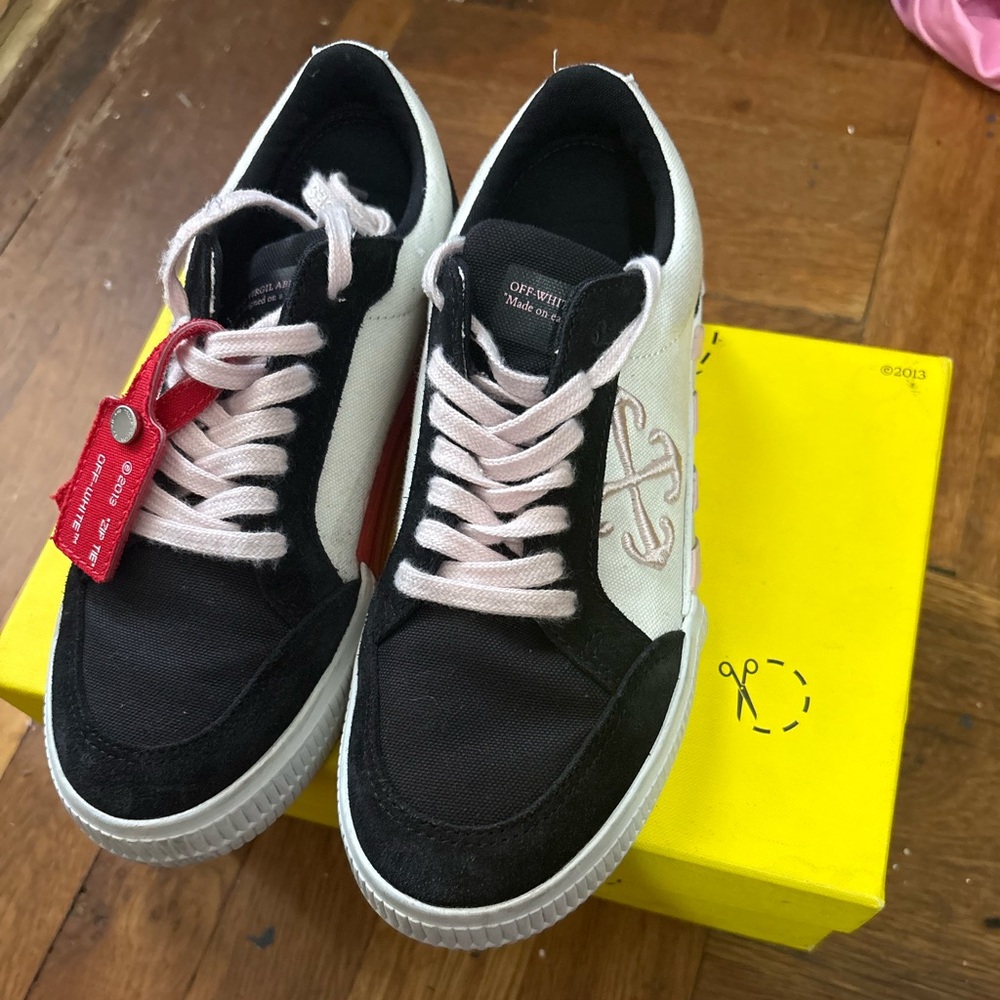 Off-White Black and Cream Sneakers with Red Tag